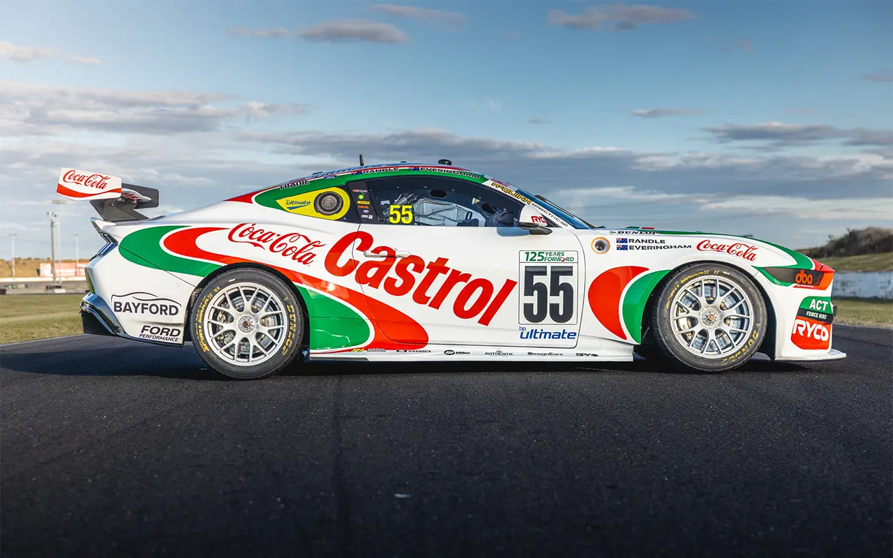 kontrovers cool: tickford castrol-supra-tribut auf ford mustang basis