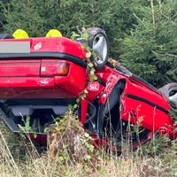 unfall im harz: auto kommt bei torfhaus von der b4 ab