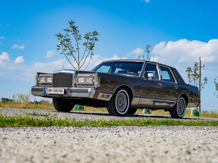 zeitreise: lincoln continental vs town car