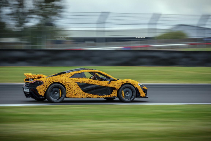 mit lego über die rennstrecke: der ultimative lego technic mclaren p1