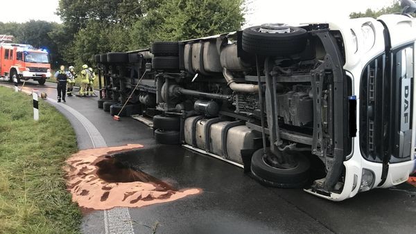 umgekippter lkw: autobahn in bottrop bis freitag gesperrt