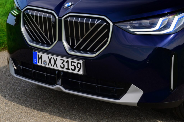 bmw x3 g45: fotos zeigen serien-look in tansanitblau