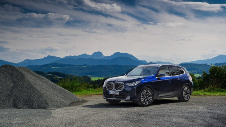 bmw x3 g45: fotos zeigen serien-look in tansanitblau