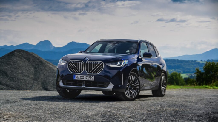 bmw x3 g45: fotos zeigen serien-look in tansanitblau