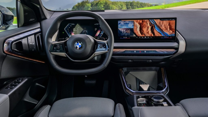 bmw x3 g45: fotos zeigen serien-look in tansanitblau