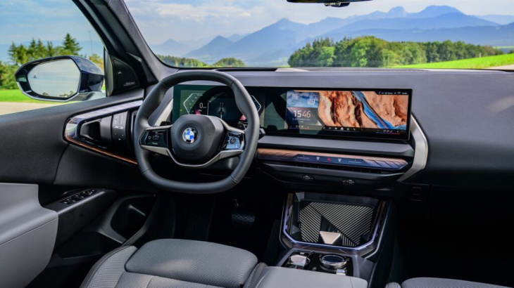 bmw x3 g45: fotos zeigen serien-look in tansanitblau