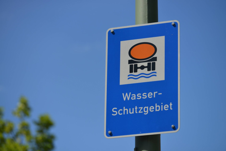 viele autofahrer kennen es nicht, aber dieses schild kann teuer werden