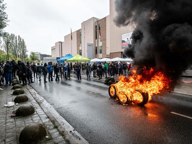 großdemo und streik gegen geplante schließung von audi-werk: „deindustrialisierung in europa“