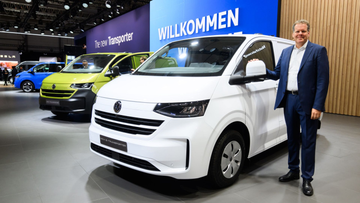 vw transporter: volkswagen präsentiert neuen bulli auf der iaa 2024