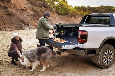 der ford ranger pick-up fährt elektrisch