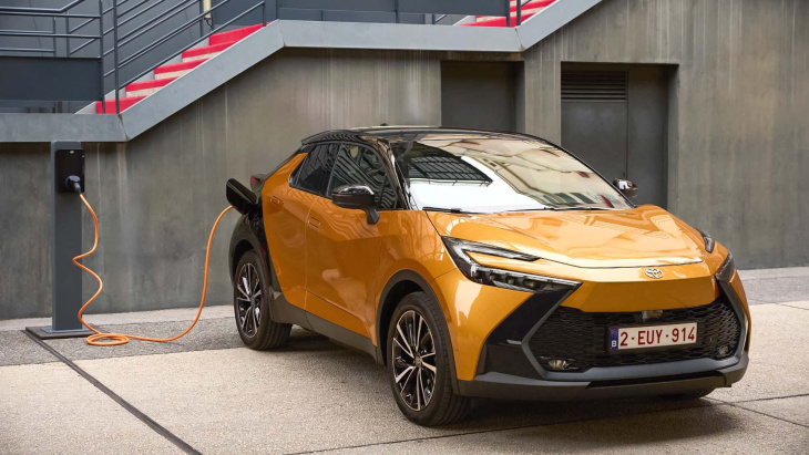 toyota c-hr plug-in-hybrid 220 (2024): mehr ev-reichweite