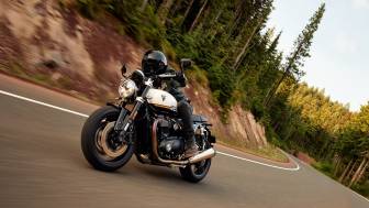 triumph überarbeitet die speed twin 1200. als rs erinnert sie an die thruxton