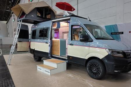 einzigartiger campingbus mit spannenden details