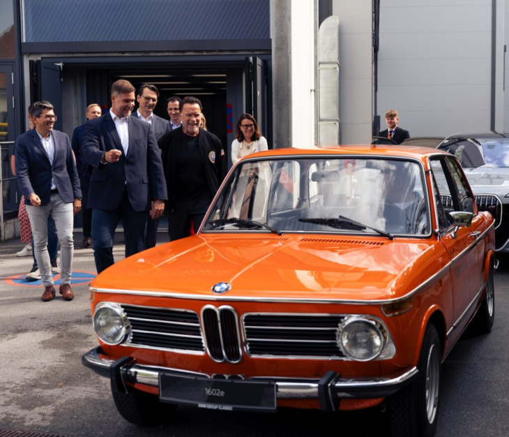 bmw werk steyr: arnie stellt auf 100 prozent erneuerbare um