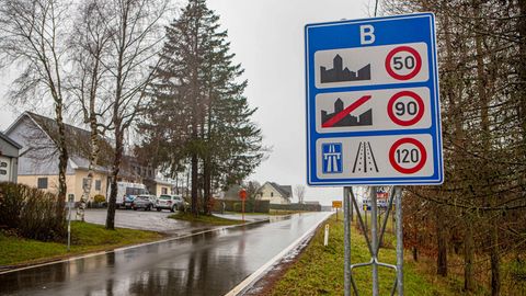 22 punkte in flensburg   31 monate fahrverbot: junger motorradfahrer wurde 15 mal absichtlich geblitzt