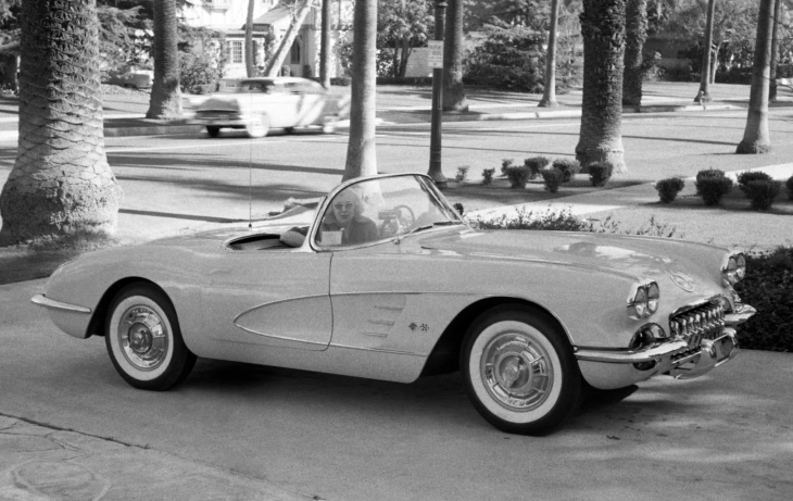 absolut kult: die geschichte der legendären chevrolet corvette