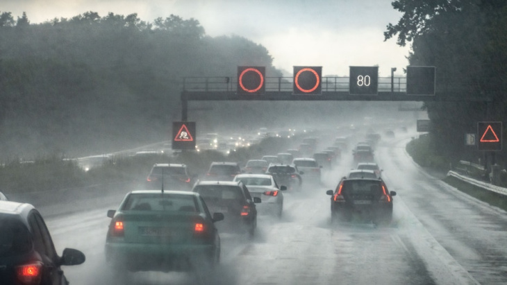 zu viele tun es: dieser automatik-funktion im auto sollten sie nicht immer vertrauen