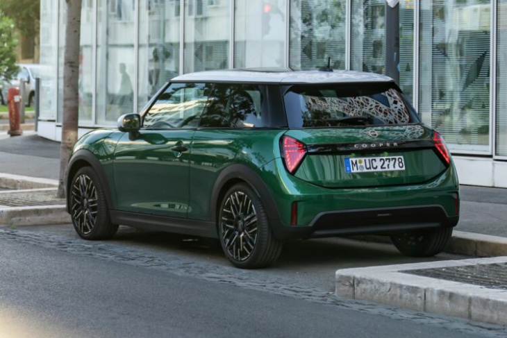 mini cooper c f66: dreizylinder glänzt in british racing green