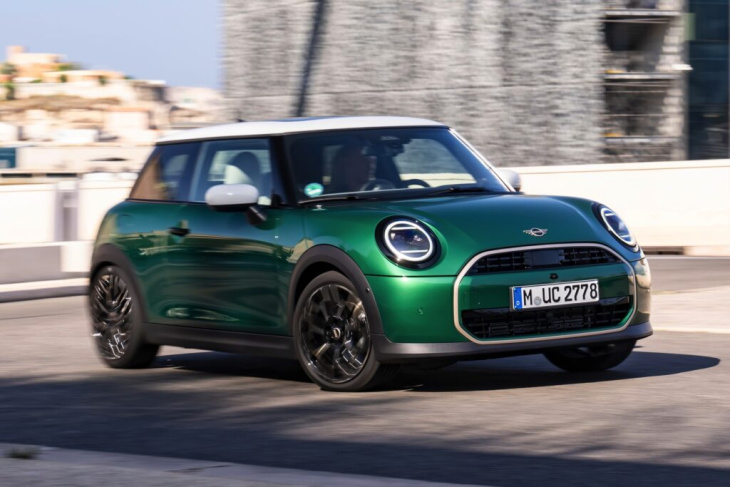 mini cooper c f66: dreizylinder glänzt in british racing green