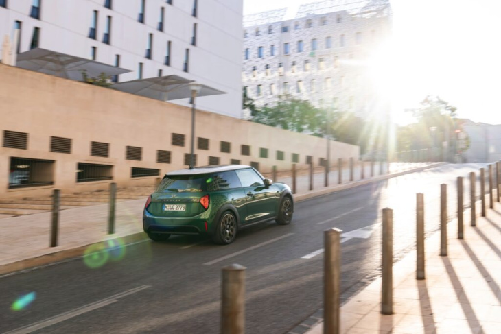 mini cooper c f66: dreizylinder glänzt in british racing green