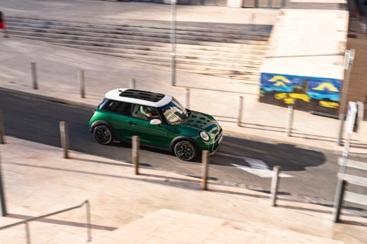 mini cooper c f66: dreizylinder glänzt in british racing green