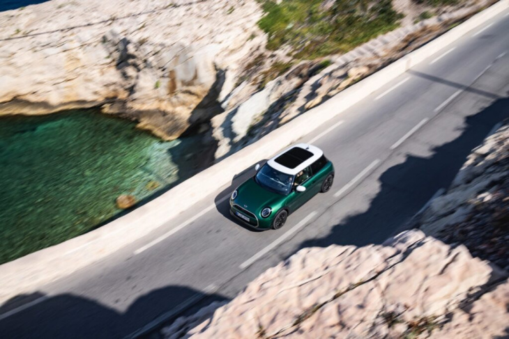 mini cooper c f66: dreizylinder glänzt in british racing green