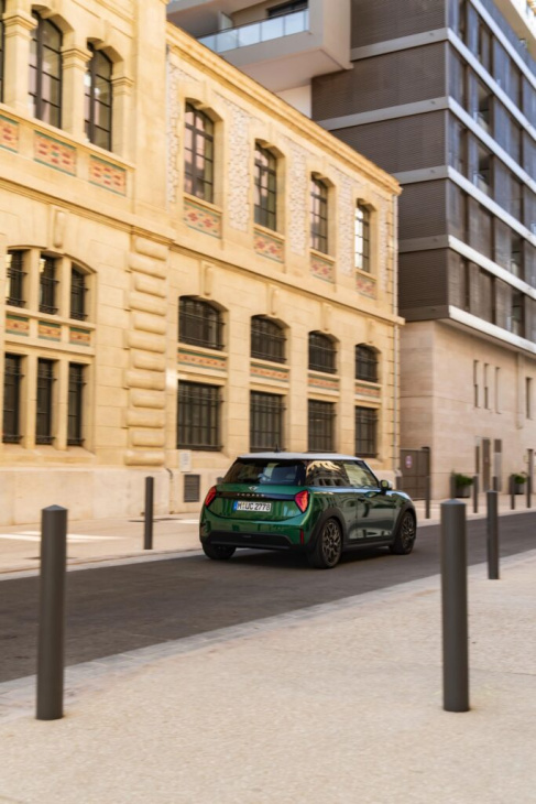 mini cooper c f66: dreizylinder glänzt in british racing green