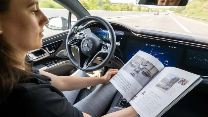 drive pilot: mercedes fährt jetzt bis 95 km/h voll autonom