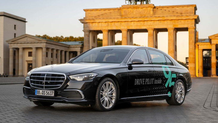 drive pilot: mercedes fährt jetzt bis 95 km/h voll autonom