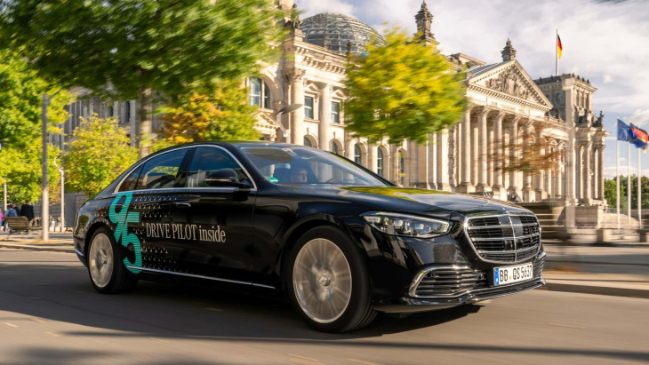 drive pilot: mercedes fährt jetzt bis 95 km/h voll autonom