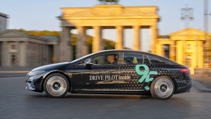 drive pilot: mercedes fährt jetzt bis 95 km/h voll autonom