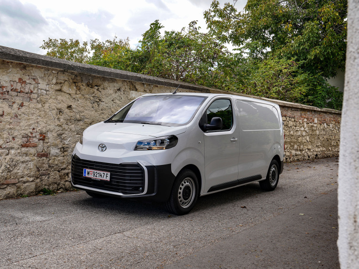 toyota proace 2,0 d-4d 144 at select im test