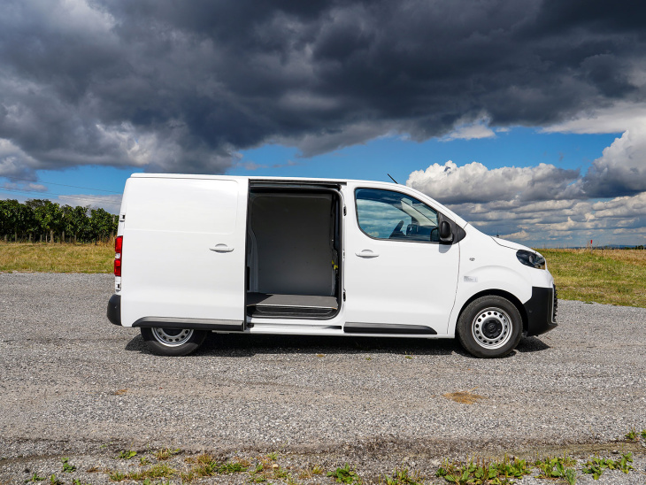 toyota proace 2,0 d-4d 144 at select im test