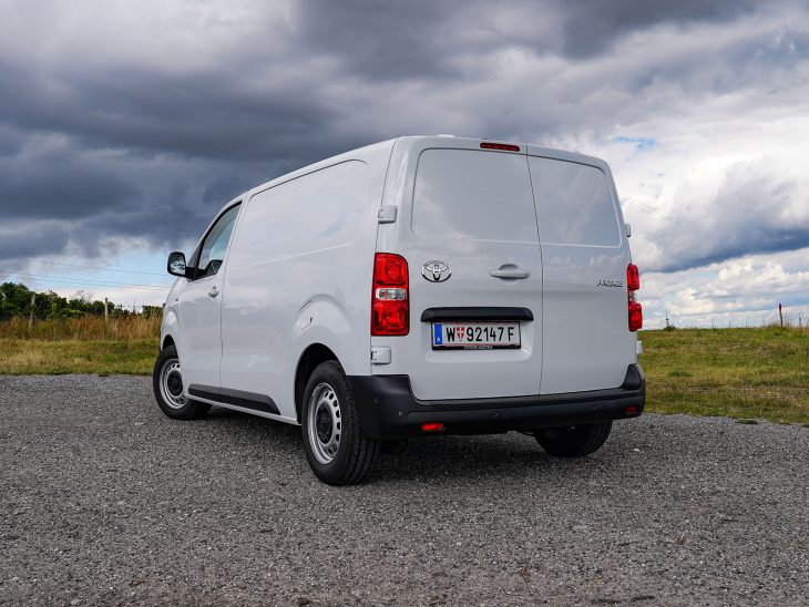 toyota proace 2,0 d-4d 144 at select im test