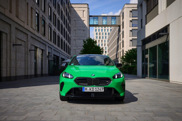 signal green: bmw m135 f70 in giftgrün & mit m technik paket ii