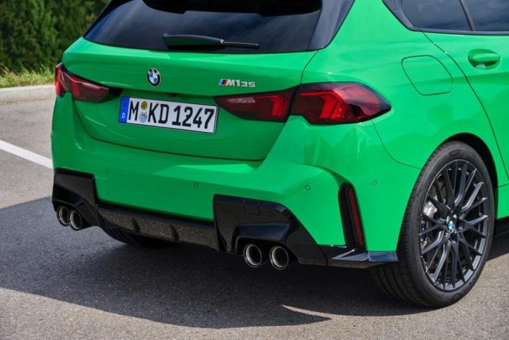 signal green: bmw m135 f70 in giftgrün & mit m technik paket ii