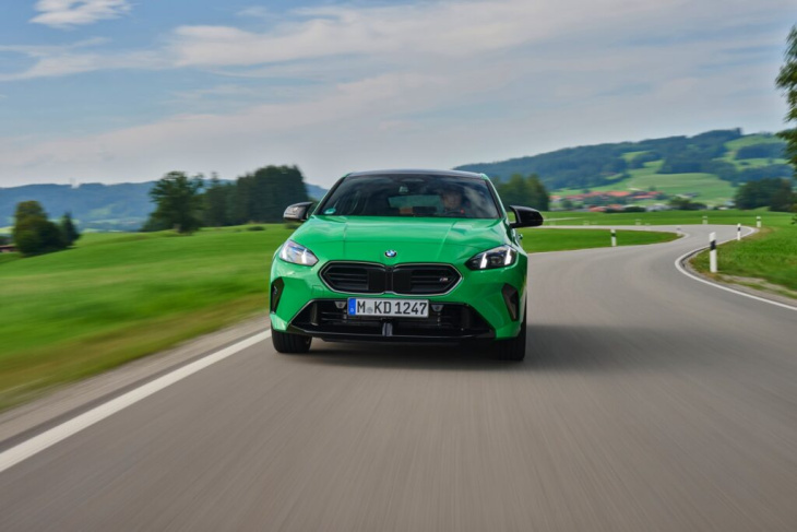 signal green: bmw m135 f70 in giftgrün & mit m technik paket ii