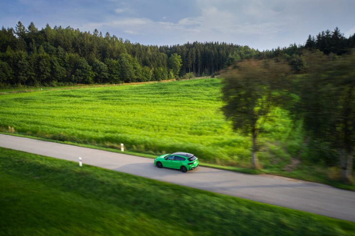 signal green: bmw m135 f70 in giftgrün & mit m technik paket ii