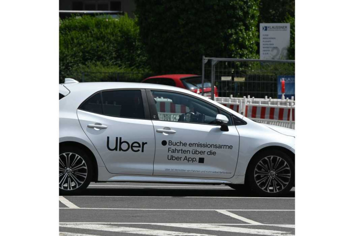 uber nun auch in bremen – harte zeiten für die taxi-branche!