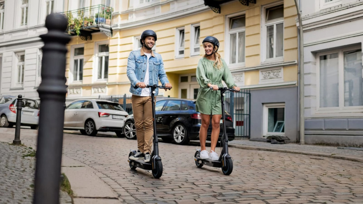 kommt 65 km weit: amazon verkauft e-scooter zum sparpreis