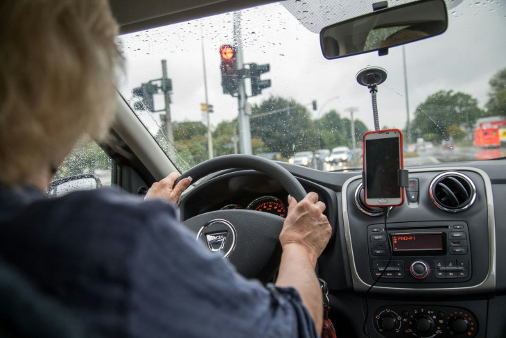 grundsicherung: dürfen bürgergeldempfänger ein auto haben?