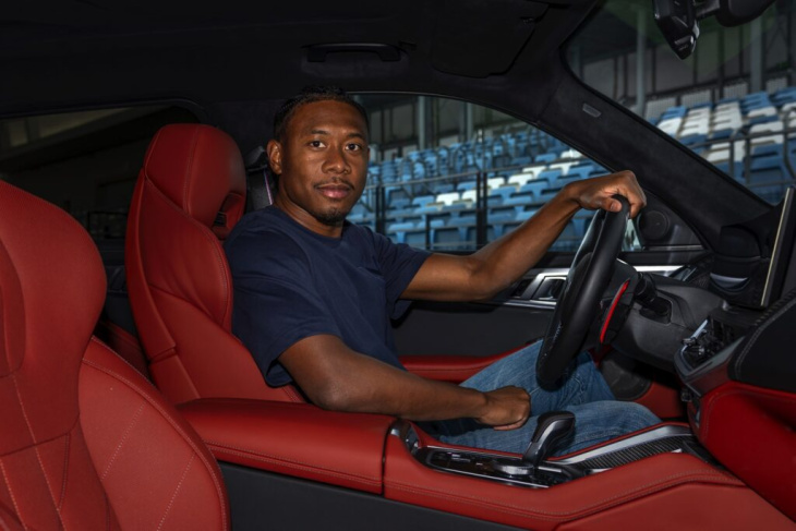 real madrid: neue e-bmw für alaba, bellingham, mbappé & co.