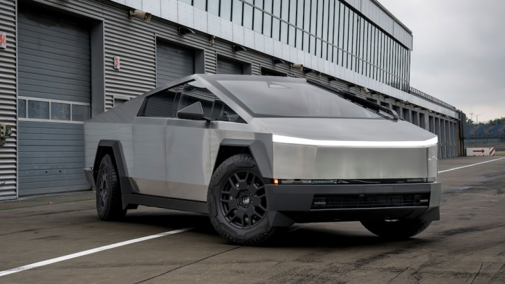 tesla cybertruck: so fährt sich das cyberbeast