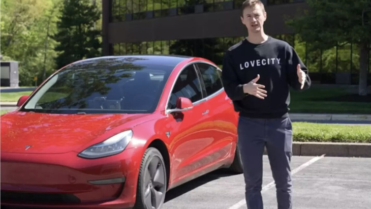 tesla-fahrer fährt über 230.000 km: er spart tausende euro