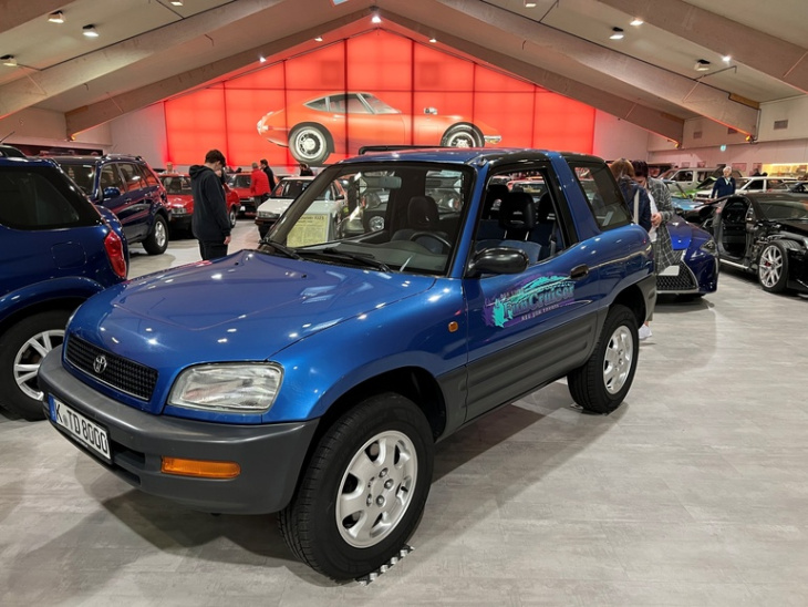 toyota collection feiert 30 jahre toyota rav4