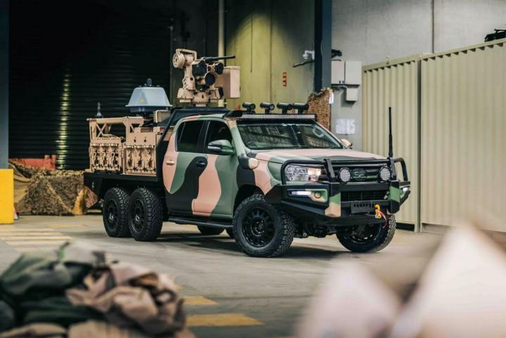 wenn der toyota hilux pickup zum 6×6 militärtruck wird