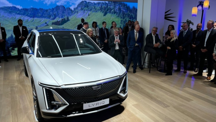 cadillac: neue stores, erweitertes netzwerk, frische app