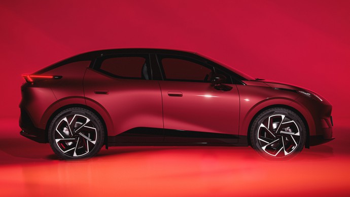 lynk & co 02: neuer elektro-crossover am start