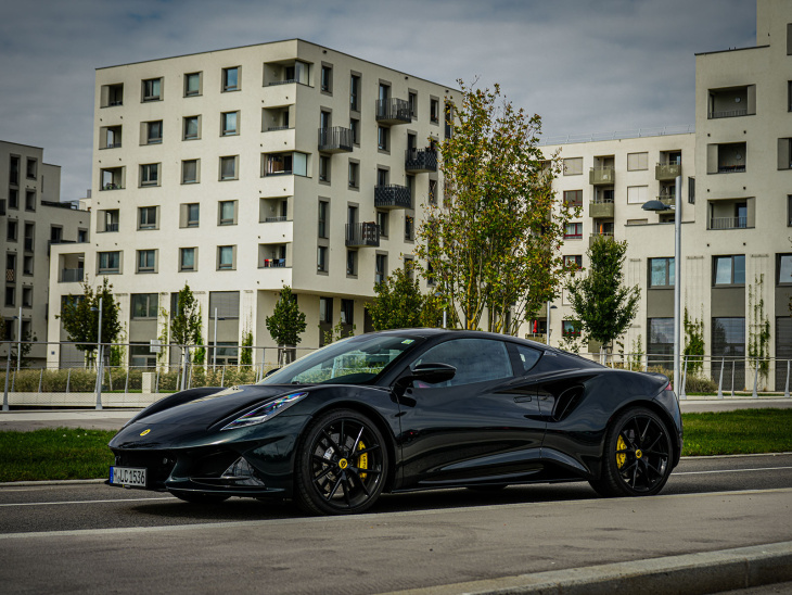 lotus emira im test