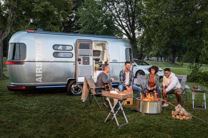 die coolsten elektrischen wohnmobile und campingbusse für einen urlaub ohne stromanschluss